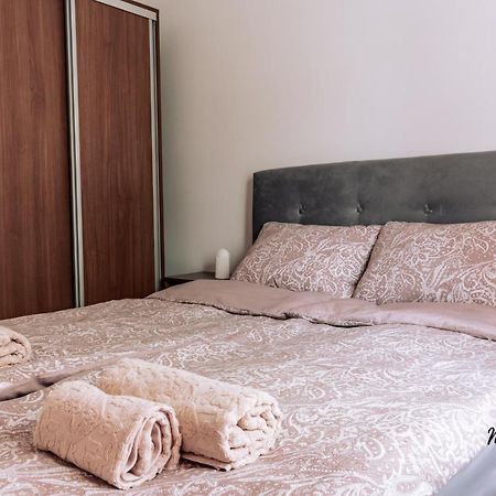 Music House Apartment 图兹拉 外观 照片